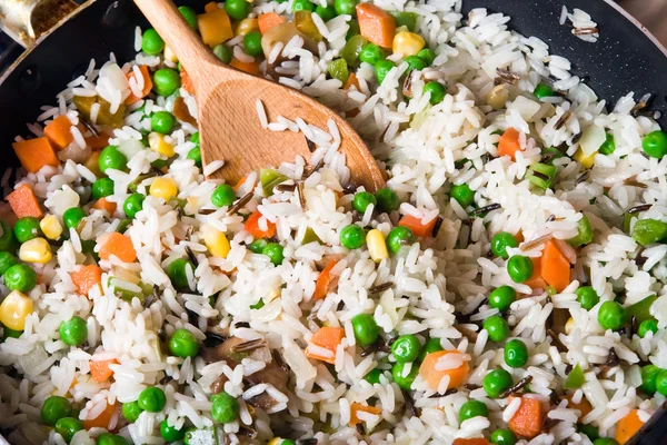 Жареный рис — стоковое фото