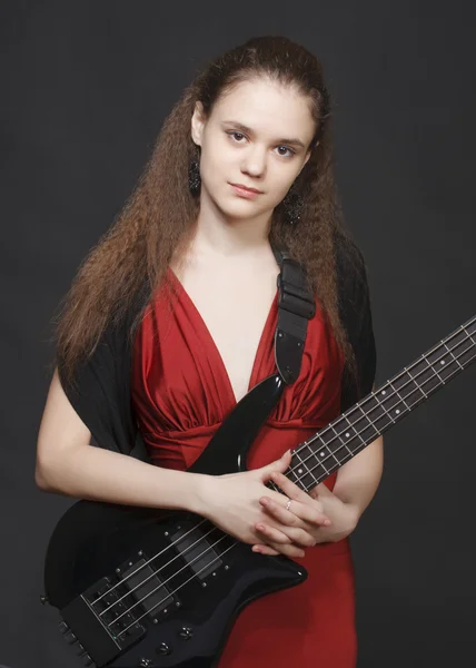 Dziewczyna flamenco z gitara basowa — Zdjęcie stockowe