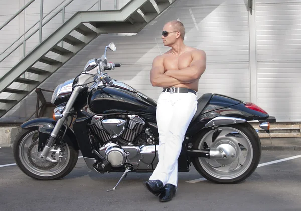 Shirtless Kaukasische biker Stockfoto