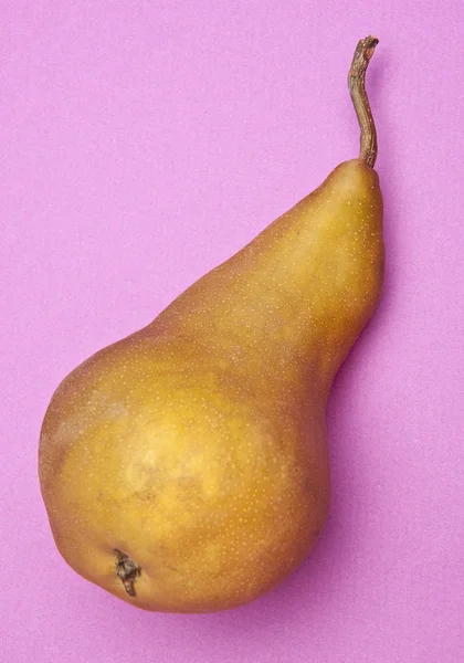 Päron på lila — Stockfoto