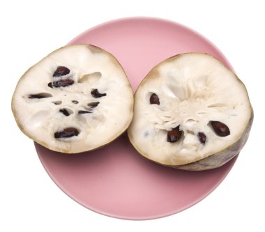 dilimlenmiş cherimoya