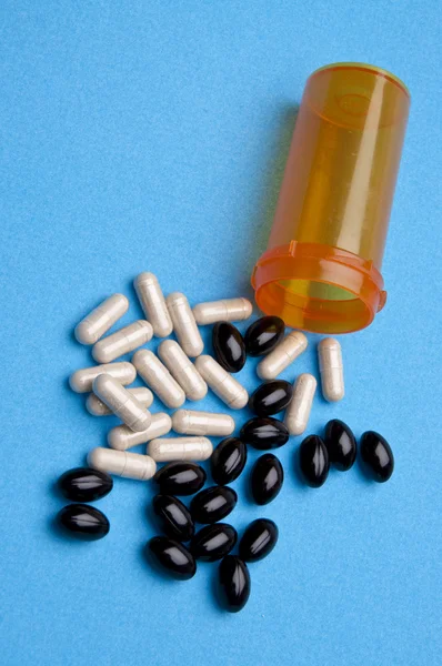Разлив таблеток — стоковое фото