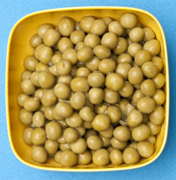 缶詰のエンドウ豆のボウル — ストック写真