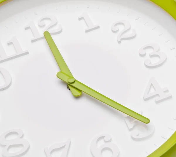 Moderne Uhr grüne Zeit — Stockfoto