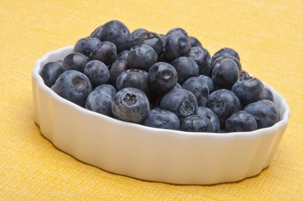 保鲜碗的蓝莓 — 图库照片