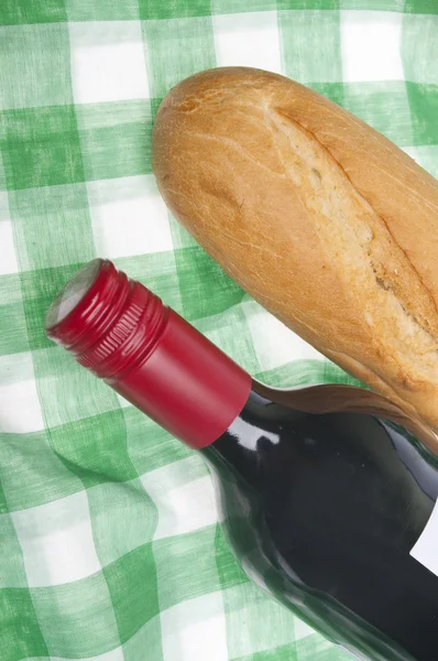 Víno a chléb piknik — Stock fotografie