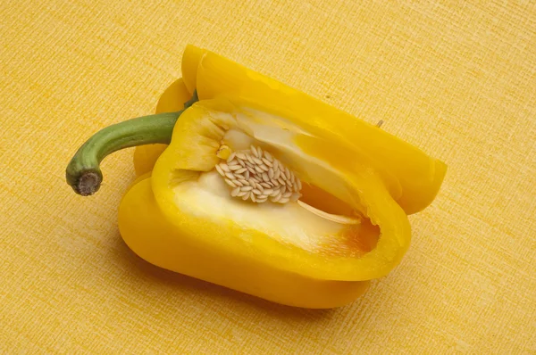 Yellow Bell Pepper Sliced to Show Interior — Stock Photo, Image