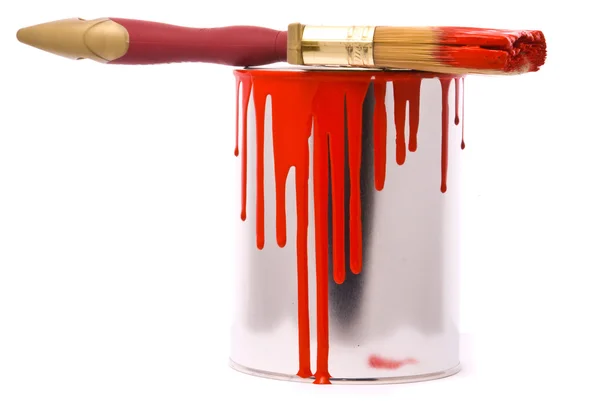 Lata de pintura roja y pincel profesional —  Fotos de Stock