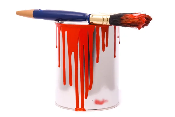 Lata de pintura roja y pincel profesional —  Fotos de Stock