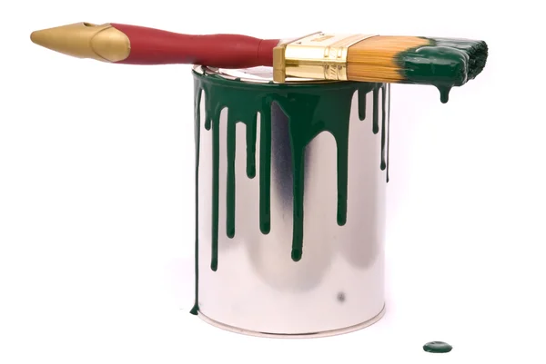 Latta di vernice verde e pennello — Foto Stock
