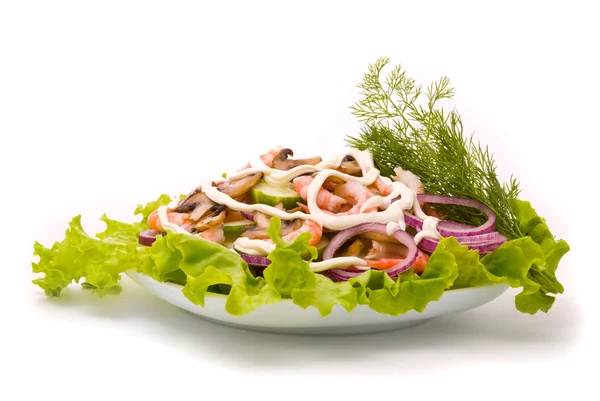 Salat aus Garnelen mit Feldpilzen, Äpfeln — Stockfoto