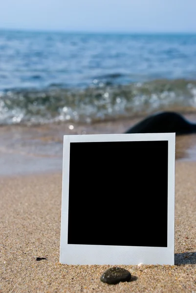 Kum plajı üzerinde fotoğraf kartı — Stok fotoğraf