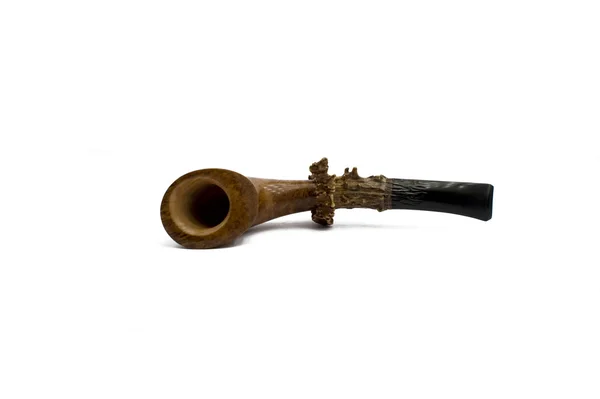 Дерев'яна тютюнова труба ізольована — стокове фото