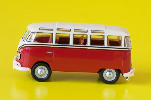Красный автобус — стоковое фото