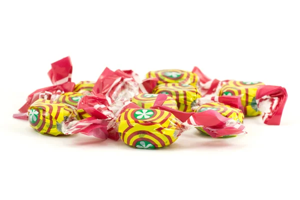 Bonbons au caramel colorés — Photo