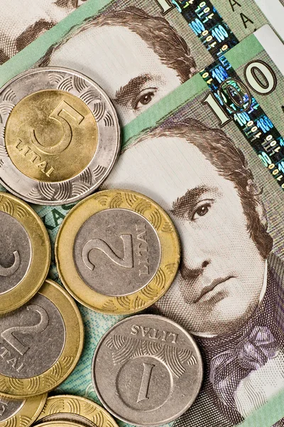 Литовские деньги — стоковое фото
