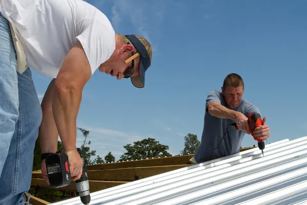 Construcción Roofing Crew —  Fotos de Stock