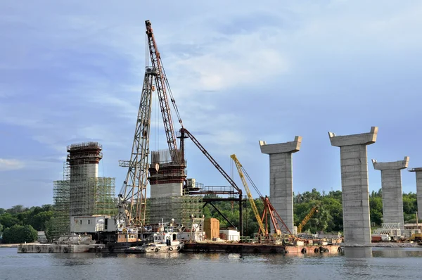 Construcción de puentes —  Fotos de Stock