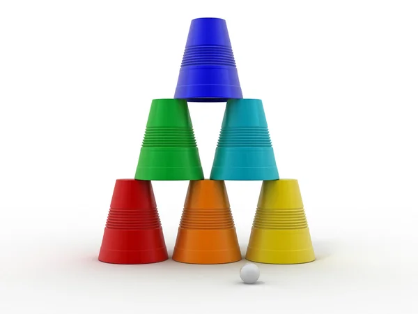 Пирамида из перевернутых пластиковых чашек на изолированном фоне — стоковое фото