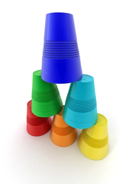 Piramis-a fordított műanyag pohár elszigetelt háttér — Stock Fotó