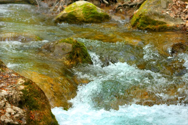 Cachoeira Jur-Jur em Cremea . — Fotografia de Stock