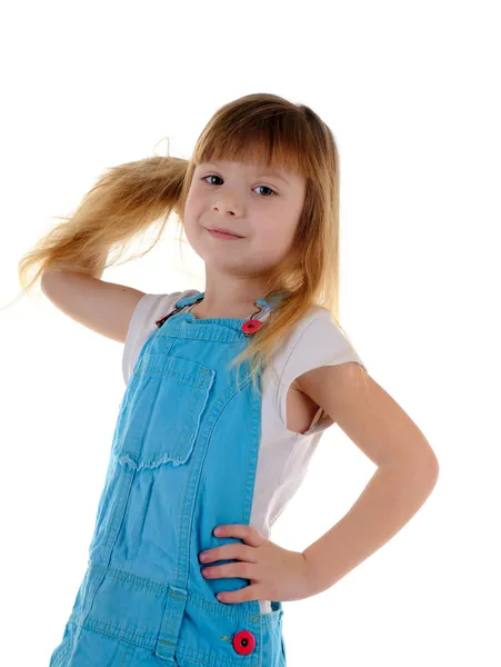 Klein meisje met lange haren — Stockfoto