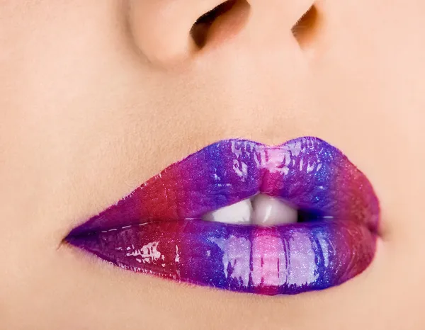 Lábios femininos bonitos — Fotografia de Stock