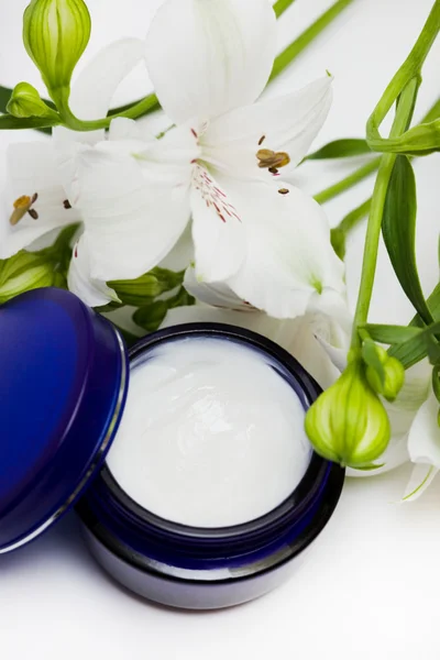 Cosmetic moisturizing cream — Stock Photo, Image