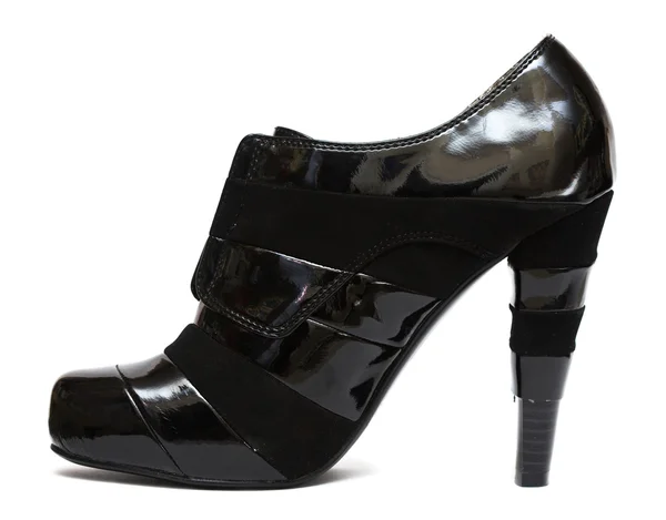 Sapato preto feminino isolado — Fotografia de Stock