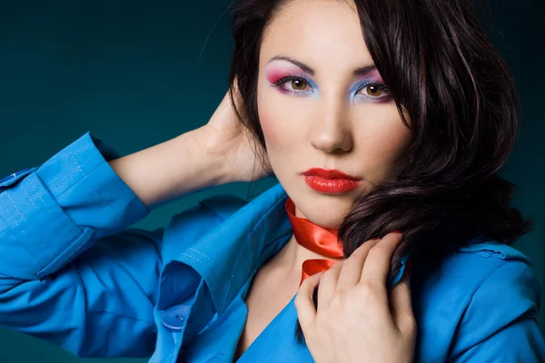 Sexy modne kobieta w Błękitnej Kurtki — Zdjęcie stockowe
