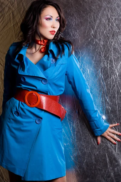 Sexy mujer de moda en chaqueta azul — Foto de Stock