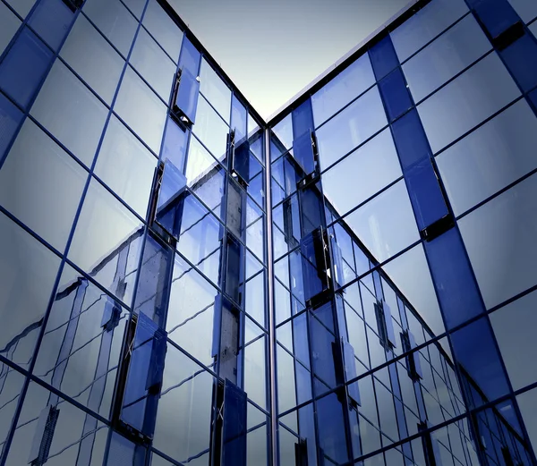 Perspectief glazen wand van wolkenkrabber — Stockfoto