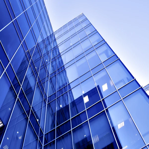 Modernes Business Center aus Glas — Stockfoto