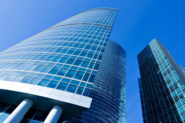 Rincón moderno edificio de oficinas azul — Foto de Stock