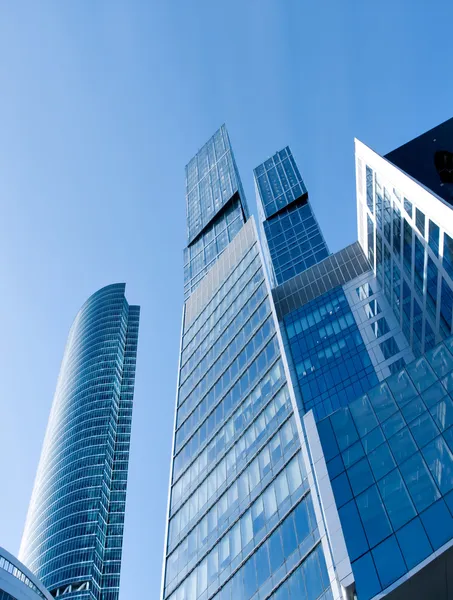 Abstrakt glas sidan av företag byggnad — Stockfoto