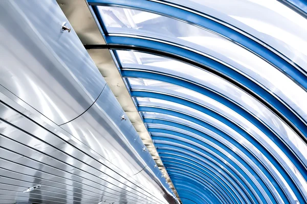 Soffitto futuristico in aeroporto — Foto Stock