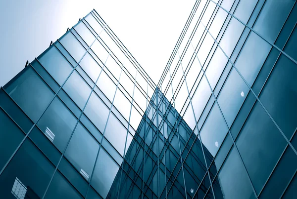 Côté verre abstrait du bâtiment d'entreprise — Photo