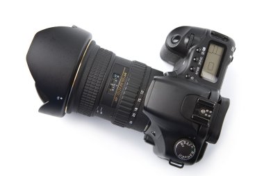 izole siyah dslr fotoğraf makinesi