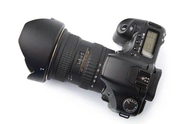 Schwarze DSLR-Kamera isoliert — Stockfoto