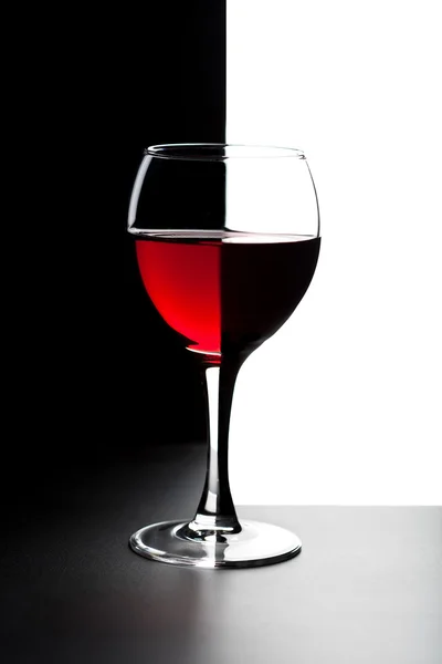 Glass of red wine isolated — Stock Photo, Image