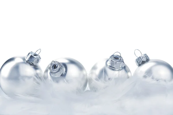 Bolas de Natal de prata isolado — Fotografia de Stock