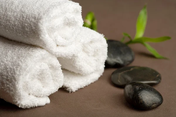 Spa kamienie i ręczniki — Zdjęcie stockowe