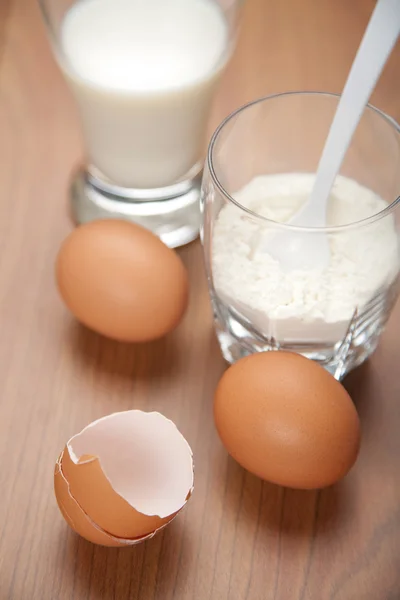 Œufs lait et farine — Photo
