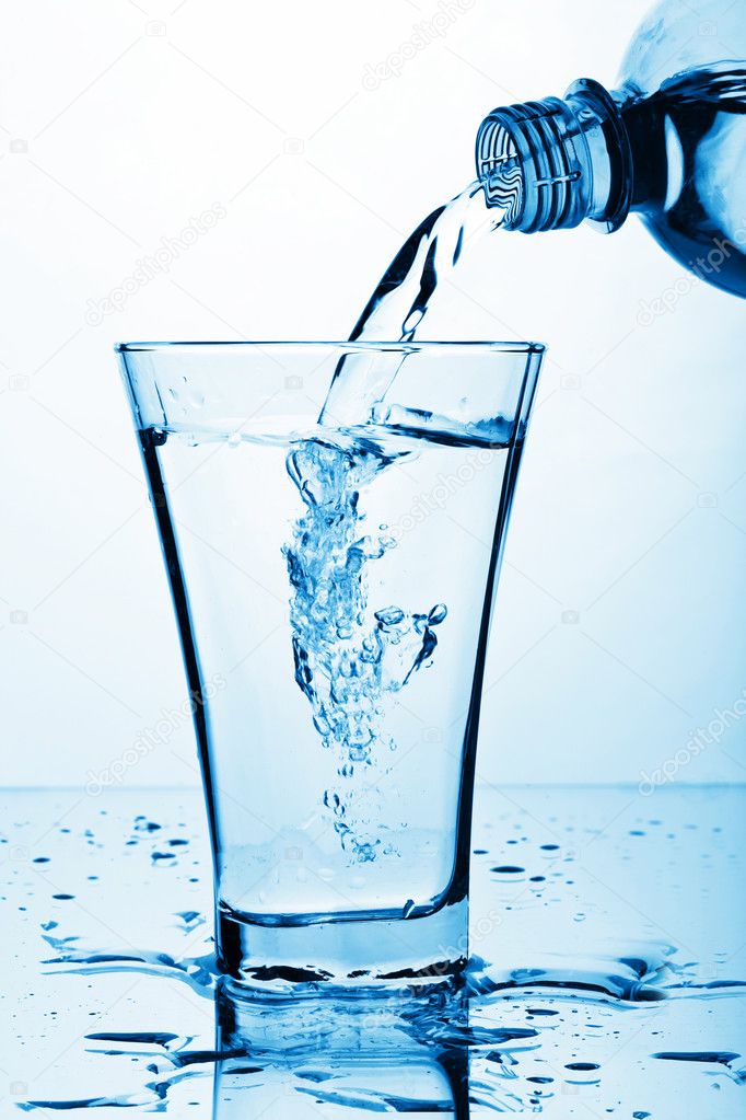 Splashing-glass-of-water