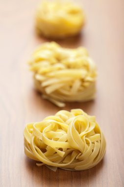 pişmemiş makarna tagliatelle