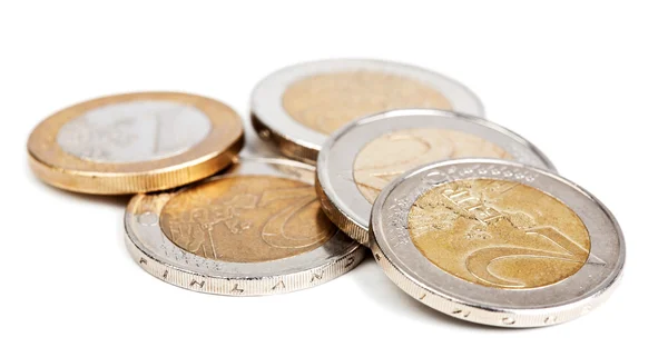 Ізольовані монети євро — стокове фото