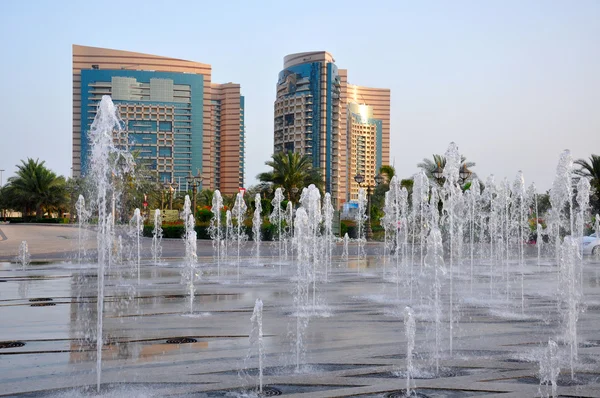 Прекрасний фонтан. Абу-Дабі — стокове фото