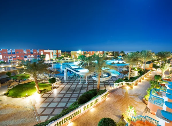 Luxus Hotel Territorium Bei Nacht — Stockfoto