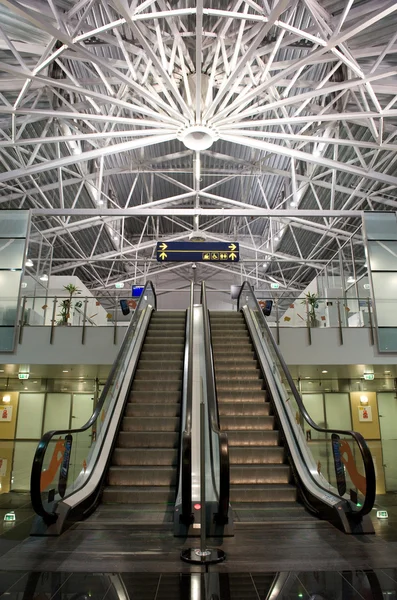 Interior moderno del aeropuerto —  Fotos de Stock