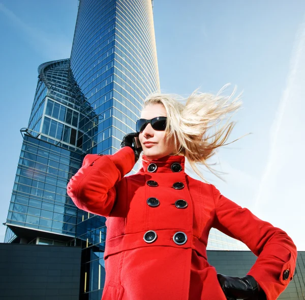 Beautiful Young Blond Talks Phone Modern Building Her — Stock Photo, Image